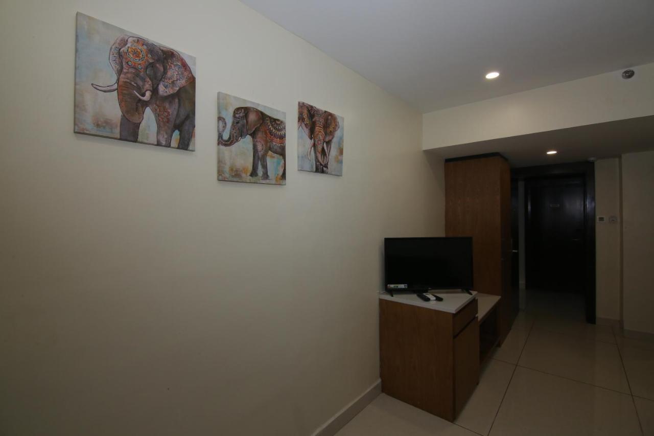 Sri Sri Sri Hotel Khammam Екстер'єр фото